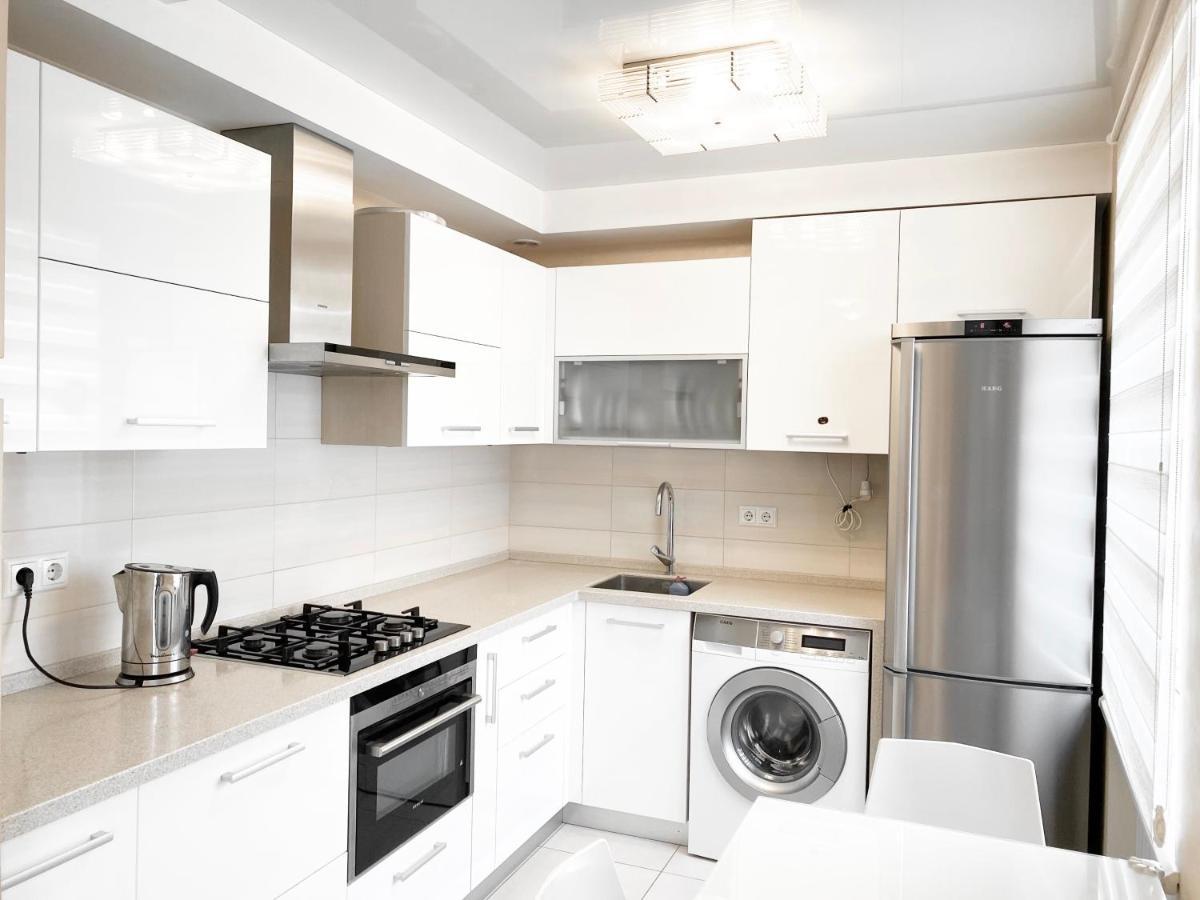 2-Bedroom Apartment Most City Area, Ekaterynoslav Square Dnipro Exterior foto